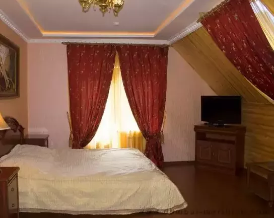 Полулюкс 2-местный 1-комнатный (Основной корпус). Отель «Меридиан». Домбай-гостиницы