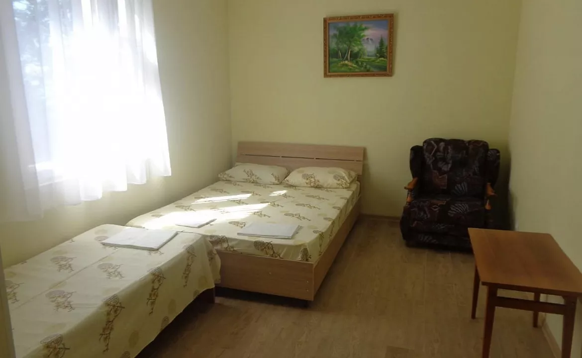 4-х местный. Гостевой дом《Сосновый бор》. Лазаревское 4-х местный. Гостевой дом《Сосновый бор》. Лазаревское