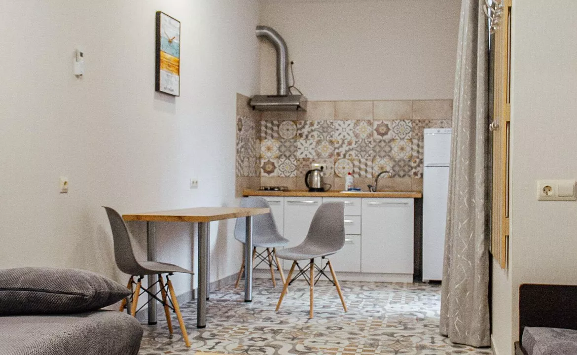 Апартаменты Люкс. Апарт-отель “Planeta MOV”. Адлер