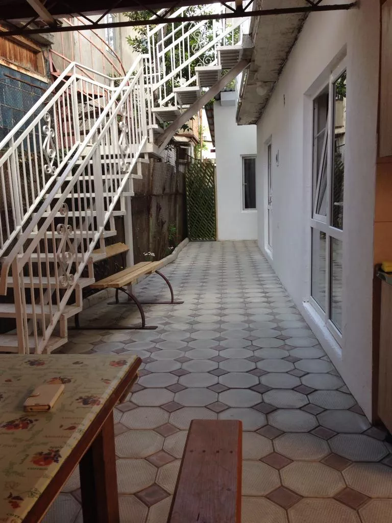 . Гостевой дом Надежда в Гаграх. Гагра