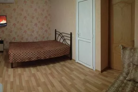 Комната для троих с балконом. Гостевой дом Винтаж. Лазаревское