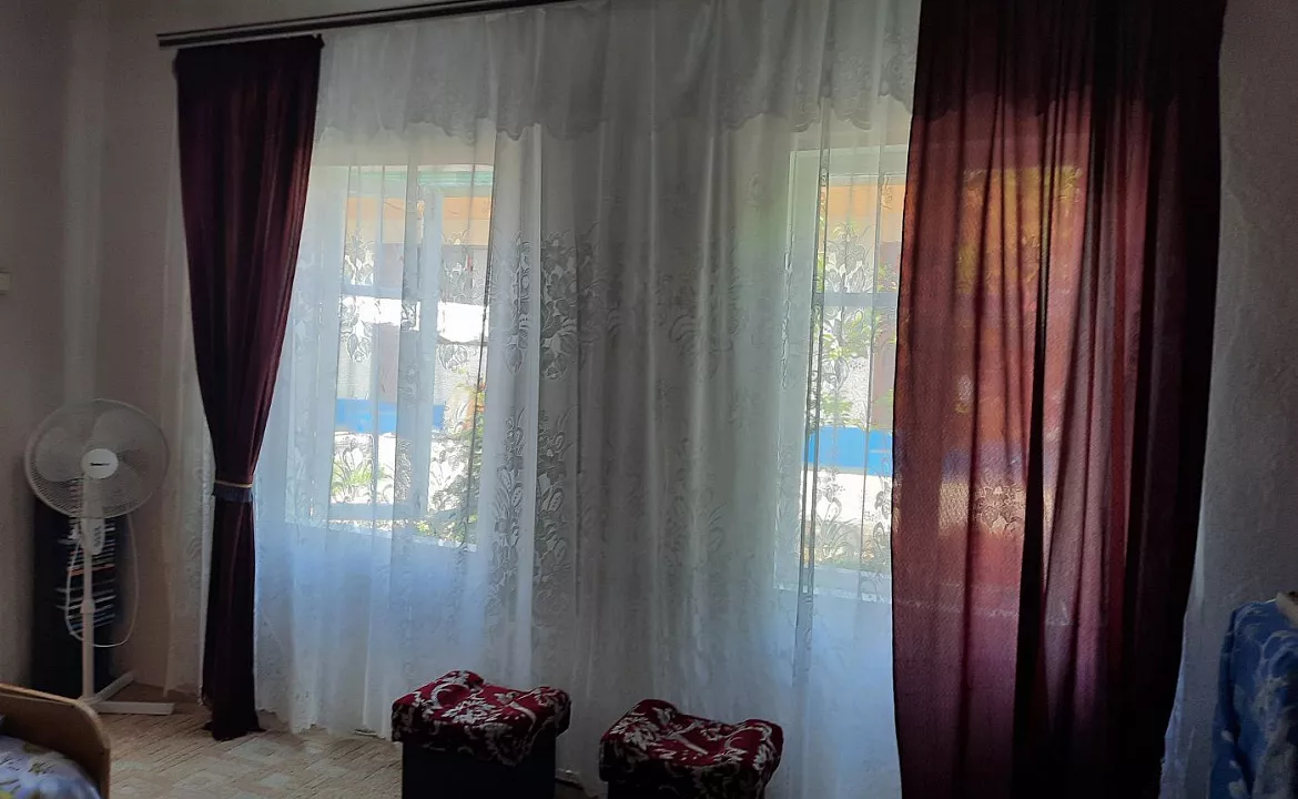 Отдельно стоящий домик с кухней, для 6-ти человек.. Гостевой дом "Галина" . Вишневка Отдельно стоящий домик с кухней, для 6-ти человек.. Гостевой дом "Галина" . Вишневка