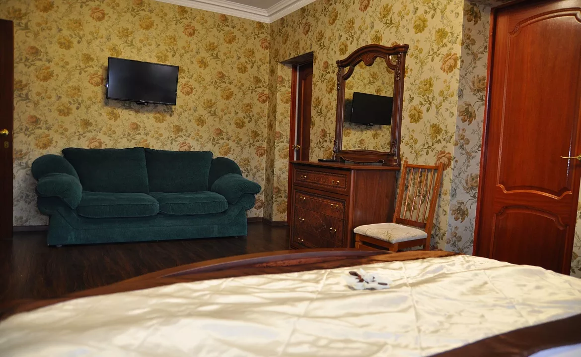 Апартамент. Гостевой Дом «ТАВР». Ялта