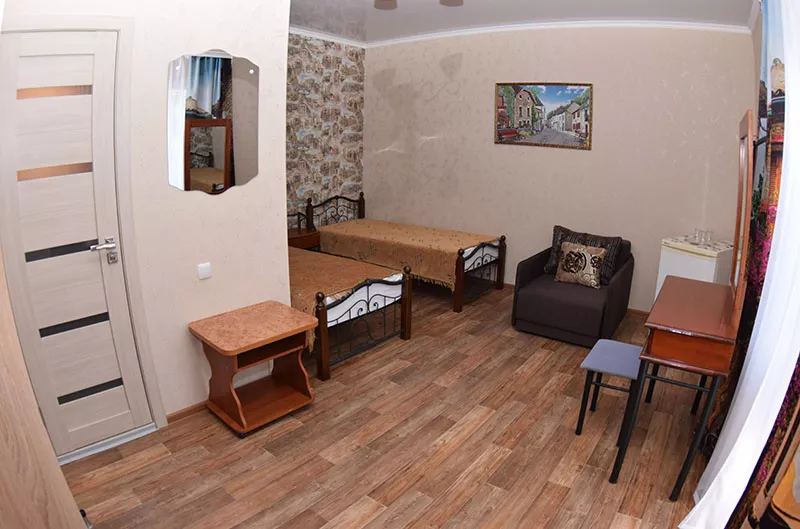 Полулюкс. Гостевой дом "Роман". Чайка