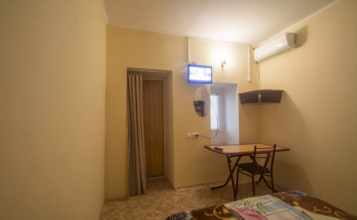 Номер 2 места скондиционером. Гостевой дом Аист. Саки Номер 2 места скондиционером. Гостевой дом Аист. Саки