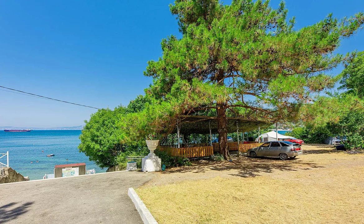 Место в кемпинге. Автокемпинг «Парус». Кабардинка