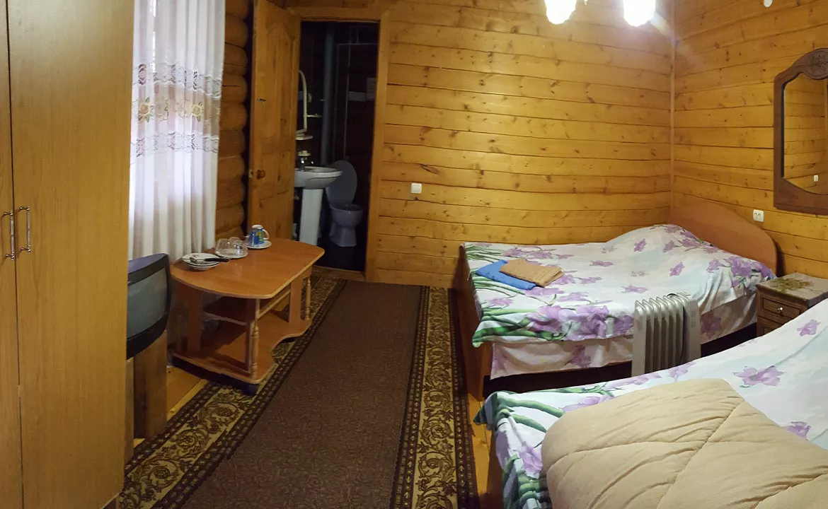 Четырёхместный номер. Гостевой дом У Ирины. Пицунда