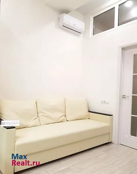 Квартира, 2-комнатная, Навагинская улица, 16. Квартира в многоквартирном доме в Центральном и Хостинском районе города Сочи.. Сочи