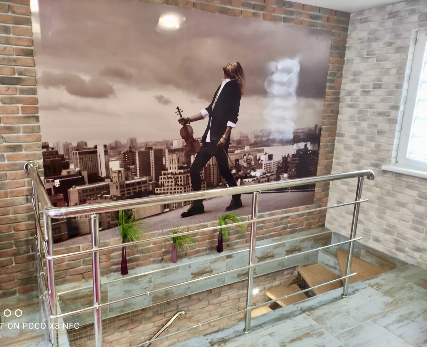 . Квартира в многоквартирном доме на земле в пгт Коктебеле недалеко от моря (700 м), с кондиционером. Коктебель