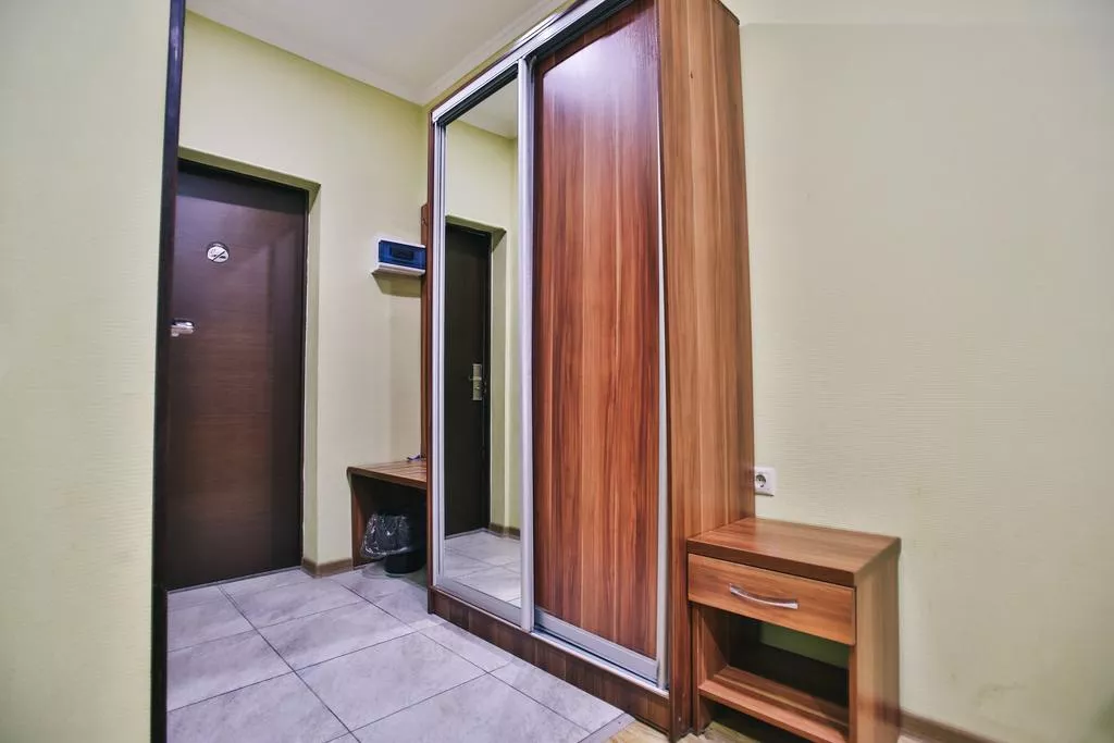 стандартный 3 местный номер . Гостиница Hotel RUS. Адлер