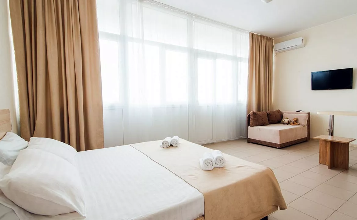 ЭЛЛИНГ СТУДИО. Отель Островок. Феодосия