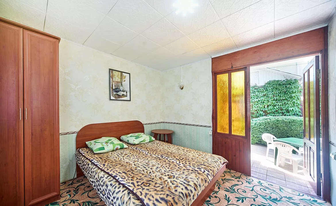 Дом эконом класса. Гостевой дом «Парадиз». Симферополь