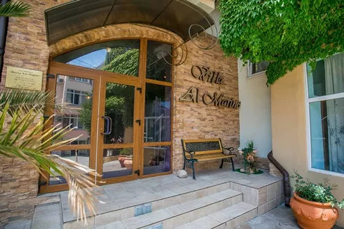 . Гостиница «Вилла Аль Марин». Утёс . Гостиница «Вилла Аль Марин». Утёс