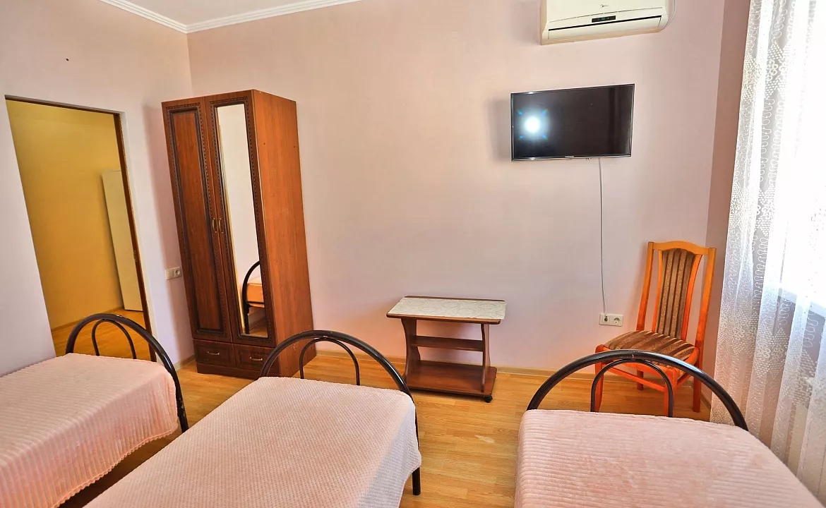 2х комнатный 5-ти местный люкс. Гостевой дом Надежда - Витязево. Витязево