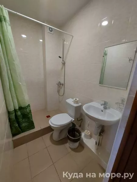 Стандартный двухместный номер с одной кроватью. Гостевой дом "Нур". Ольгинка