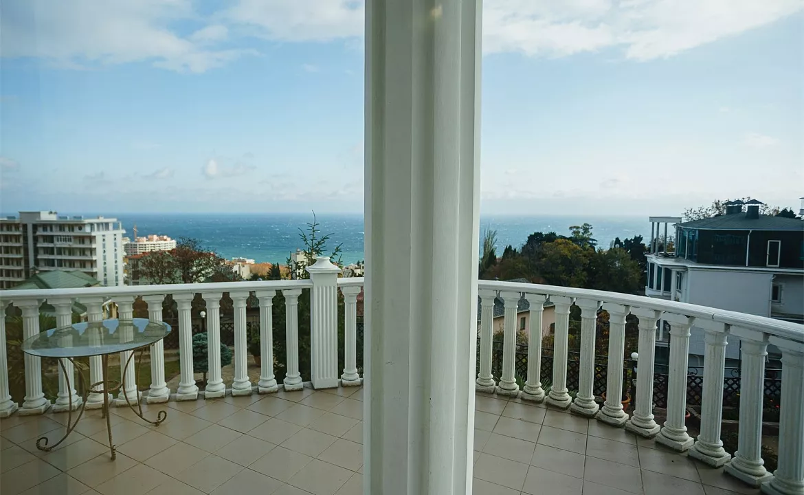 Апартаменты двухкомнатные люкс с террасой 1. Гостевой дом Лиана. Ливадия