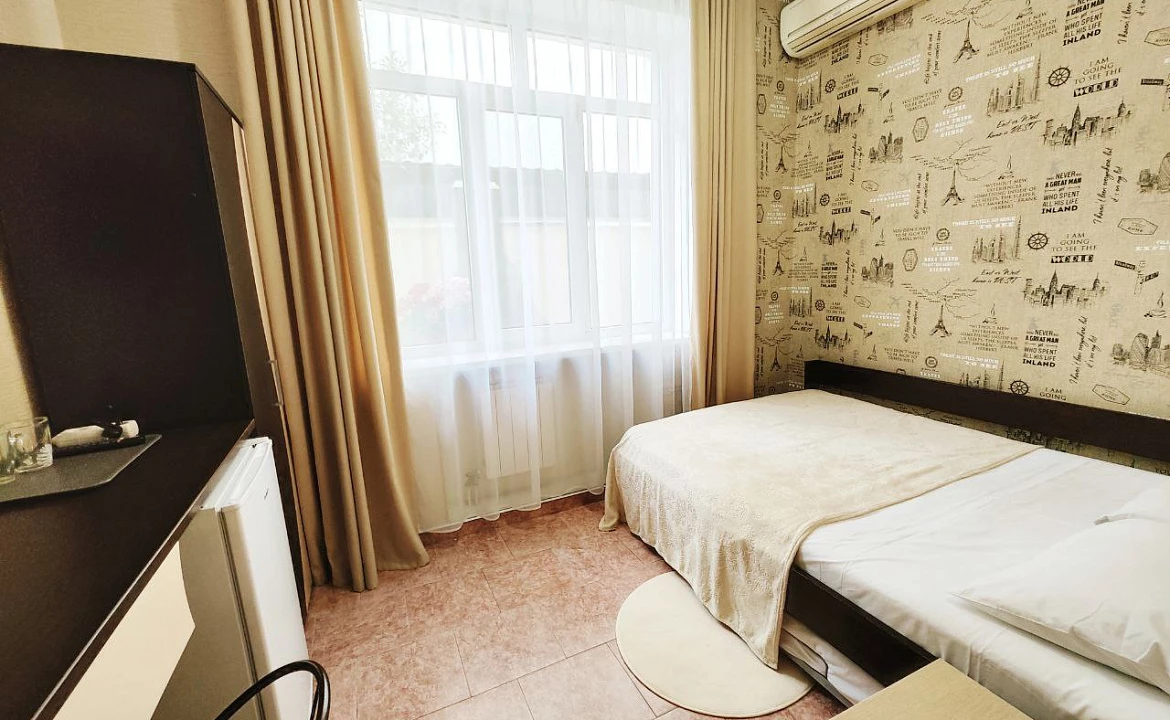 2-х местный номер Стандарт + доп.место без балкона. Гостевой дом "Регион 86" . Адлер