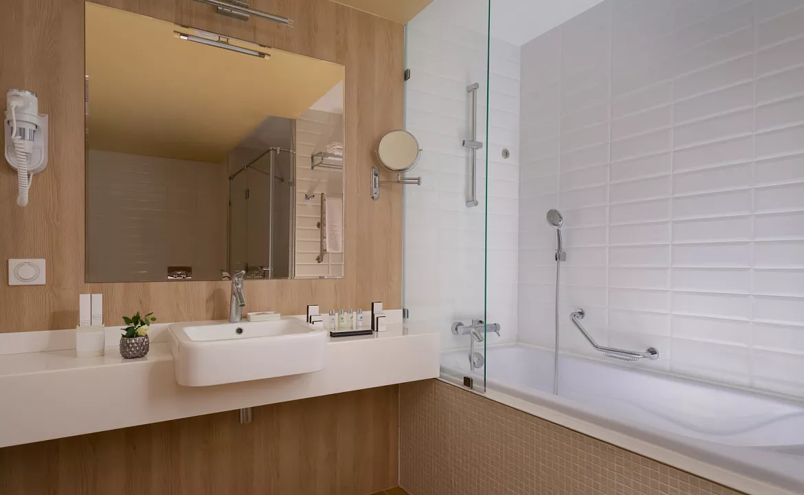 Номер Люкс в пятизвездочном корпусе. ПРИМОРЬЕ GRAND RESORT HOTEL. Геленджик