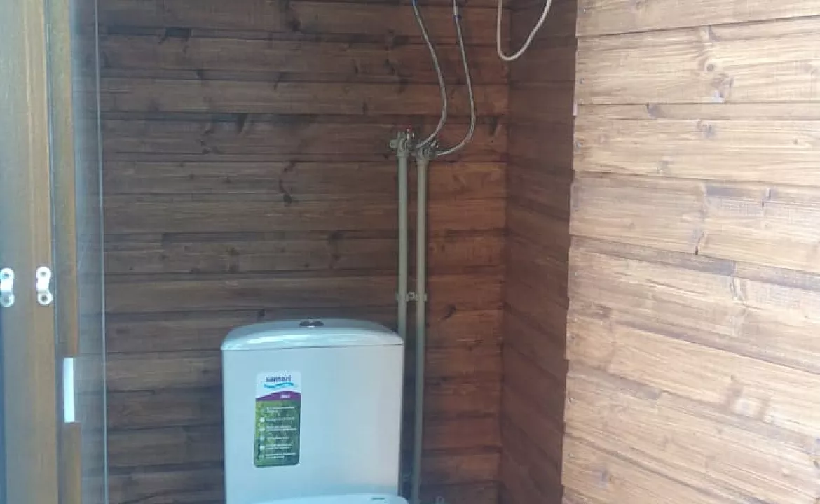 2-х местный номер с индивидуальным санузлом на этаже. Гостевой дом "Эко отдых в срубе". Лазаревское 2-х местный номер с индивидуальным санузлом на этаже. Гостевой дом "Эко отдых в срубе". Лазаревское