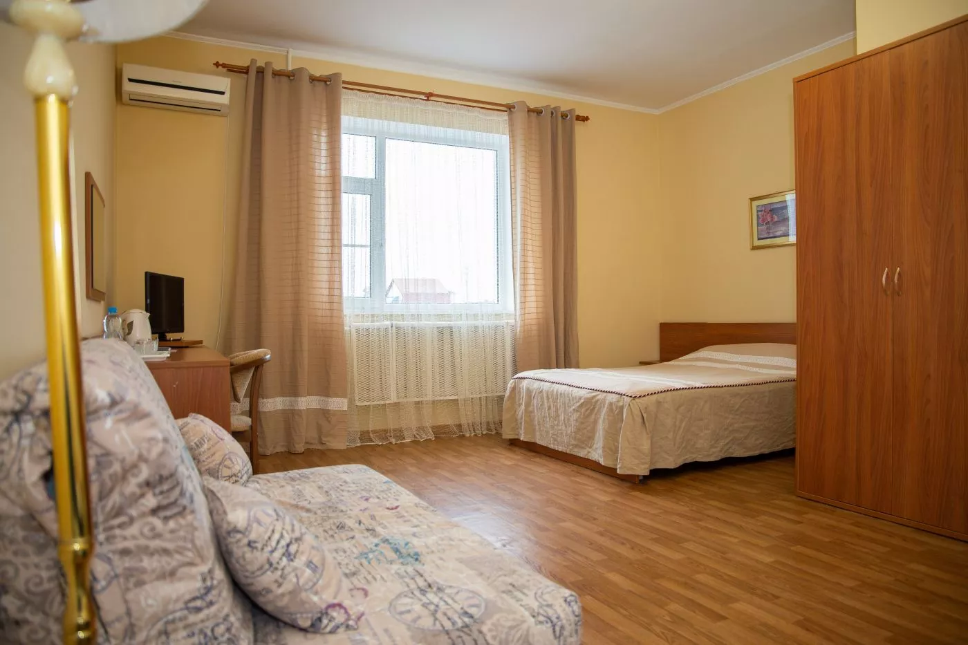 . Гостевой дом "Дельфин" - Голубицкая. Голубицкая