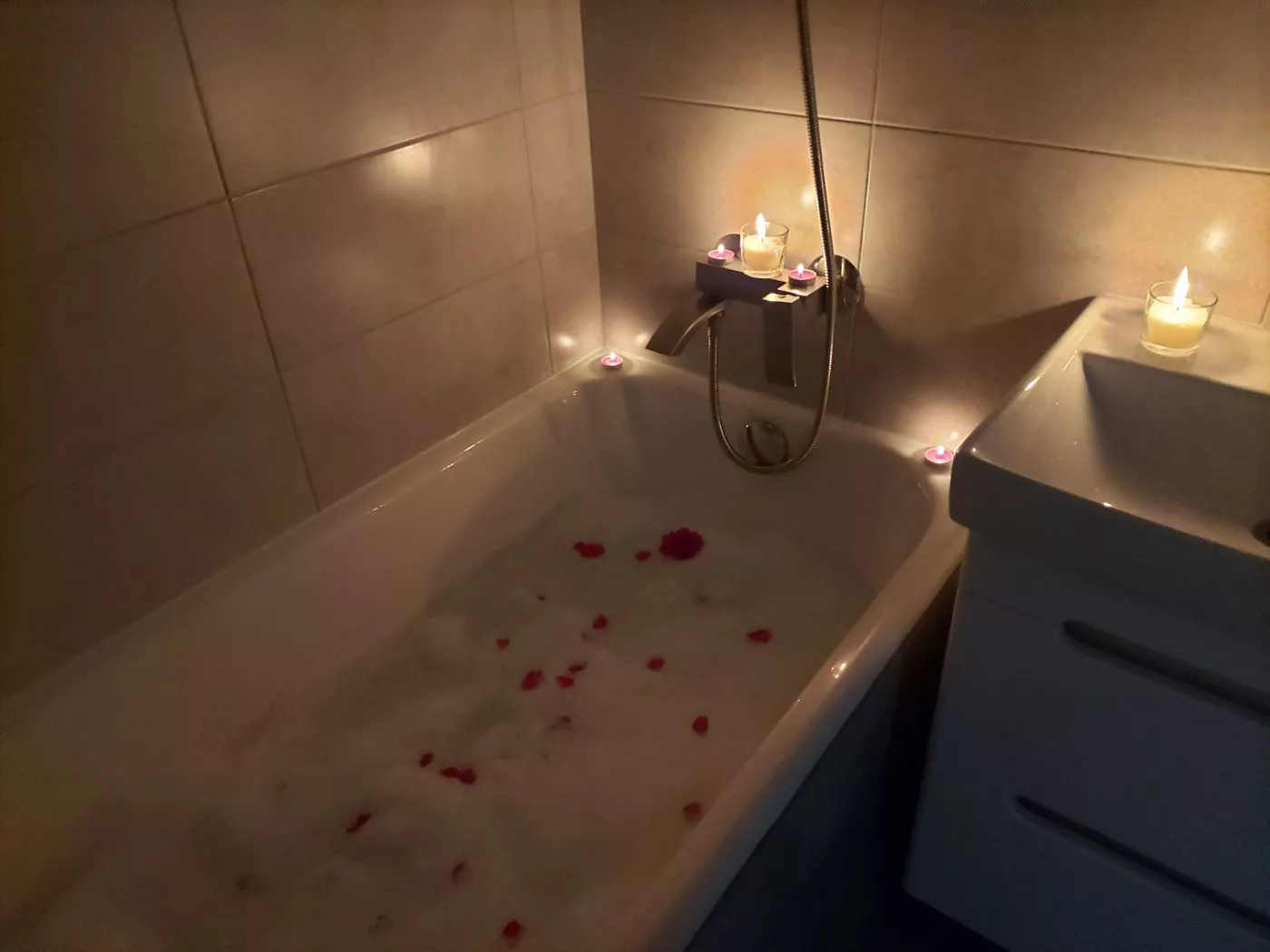 . Квартира в многоквартирном доме в центре Адлера. Адлер . Квартира в многоквартирном доме в центре Адлера. Адлер