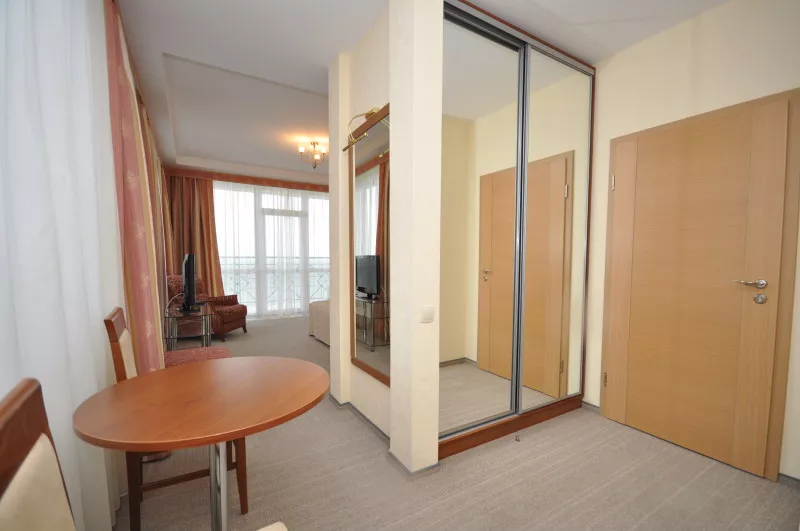 Номер Полулюкс. Гостиница Консоль-Спорт НИКИТА. Никита