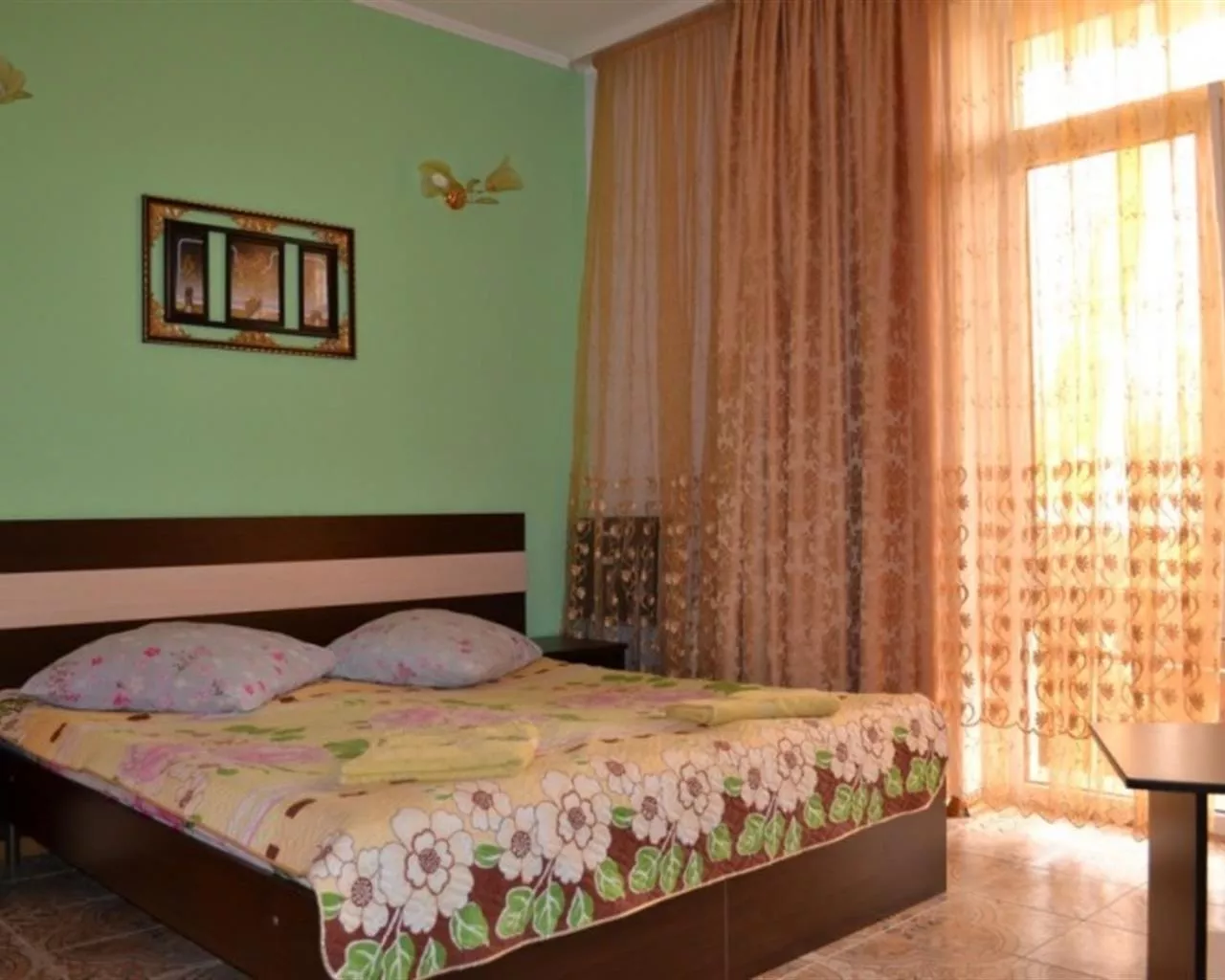 . Отель "Мармелад". Витязево . Отель "Мармелад". Витязево