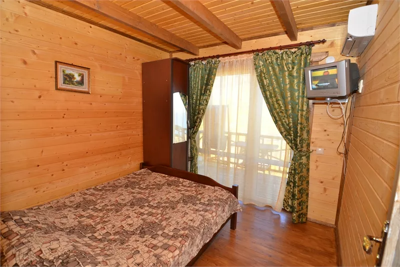 3-местный 2-комнатный номер. Вилла «Коруна». Алушта