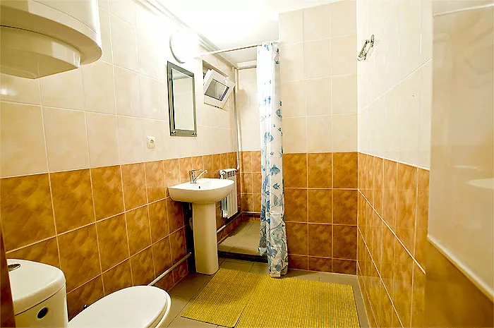 Номер с отдельным входом и своим двориком (5 чел.). Гостевой дом «Жасмин – люкс». Севастополь