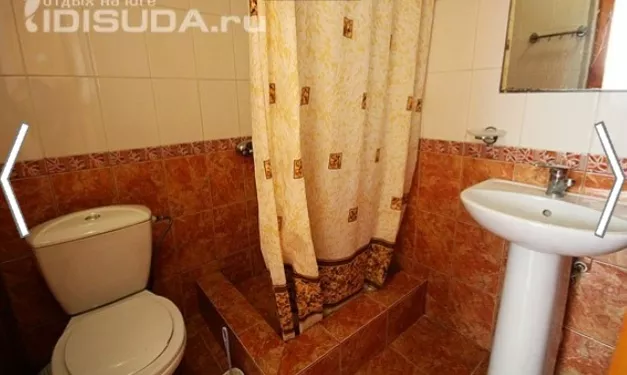 3х местный с завтраком август . Гостевой дом У Георгия . Витязево