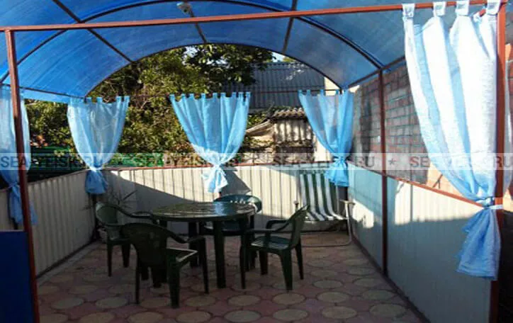 . Частный сектор "У Виктории". Ейск