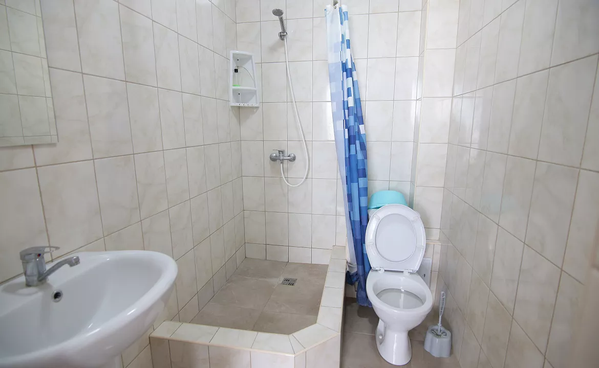 Апартаменты с террасой на 3-х человек. Гостевой дом "МЕЛИС". Дивноморское