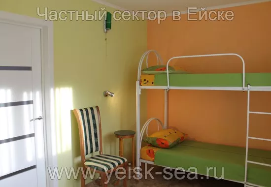 Отдельный дом на 4 человека. Гостевой дом на Кропоткина 39. Ейск