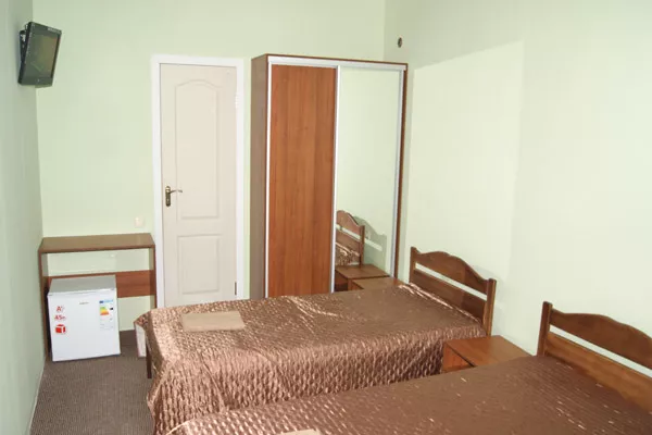 2-х местный Стандарт без балкона. Гостиница "Крымская Ницца". Ялта