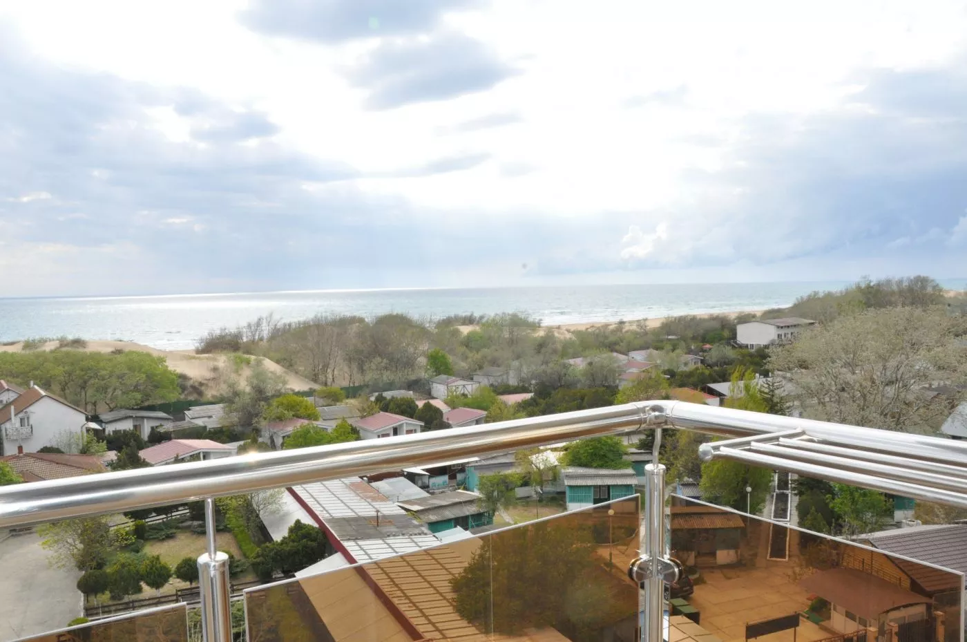 . Отель "Skybridge". Нижнее Джемете . Отель "Skybridge". Нижнее Джемете