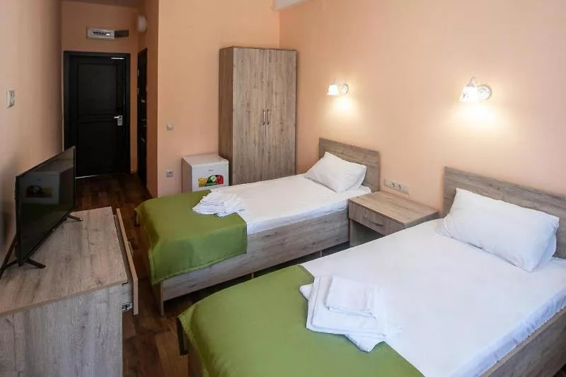 . Гостиница "Курорт". Пицунда . Гостиница "Курорт". Пицунда