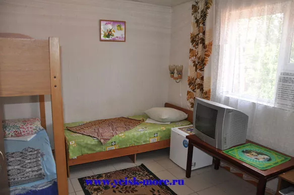 4-х местный номер. Частный сектор "Ирина". Ейск 4-х местный номер. Частный сектор "Ирина". Ейск