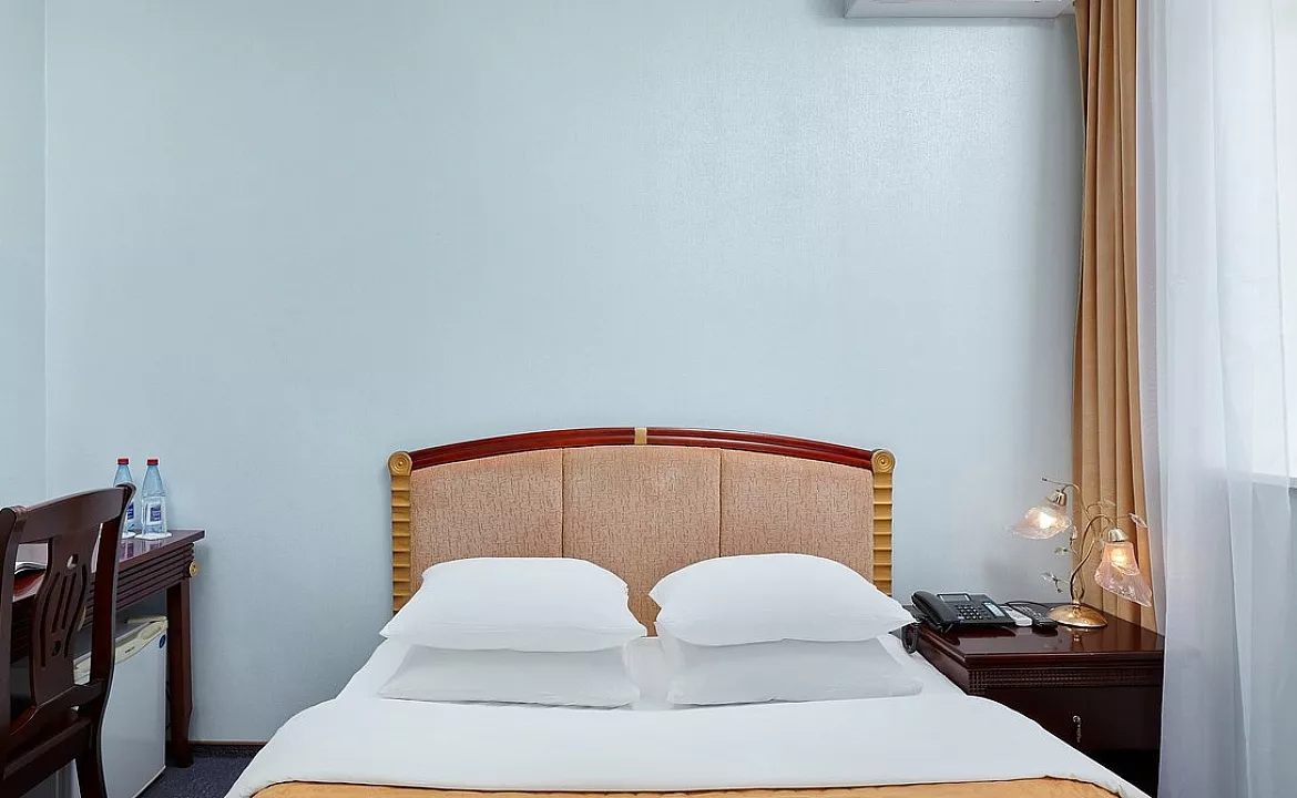 СТАНДАРТНЫЙ НОМЕР С БАЛКОНОМ. Отель «TES-Hotel Resort & SPA». Евпатория