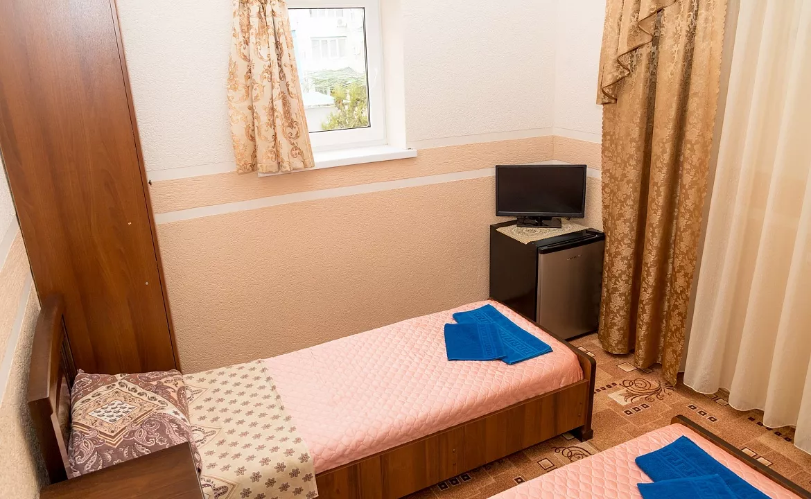 Двухместный номер класса стандарт со всеми удобствами. Гостевой дом "Ника" - Анапа. Анапа Двухместный номер класса стандарт со всеми удобствами. Гостевой дом "Ника" - Анапа. Анапа