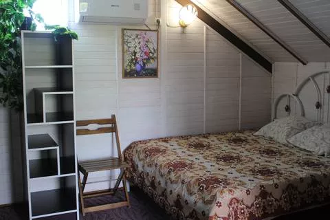 Деревянный коттедж на втором этаже № 4. Гостевой дом Гостевой дом «Ольга». Алушта