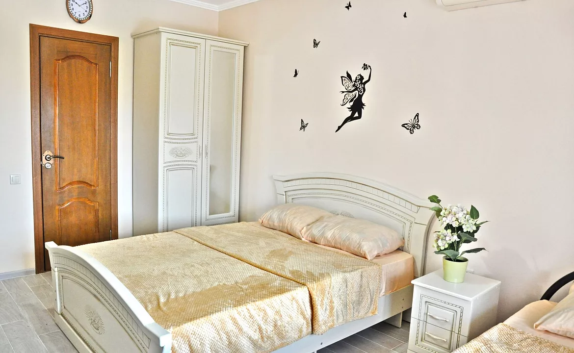 4х местный стандартный номер. Гостевой дом Надежда - Витязево. Витязево