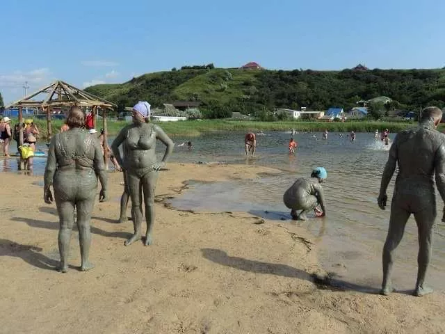 . Гостевой дом Ласточкино гнездо. Голубицкая