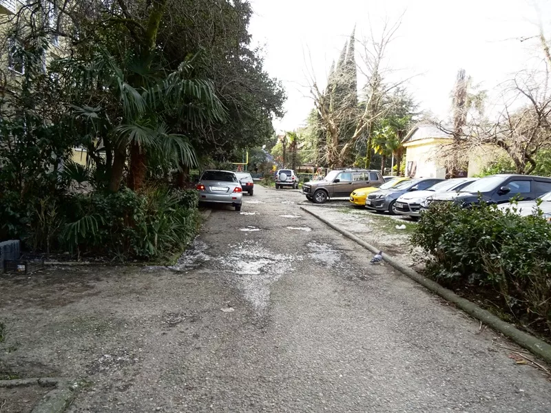 . Квартира в многоквартирном доме Калинина 37 кв 65". Адлер