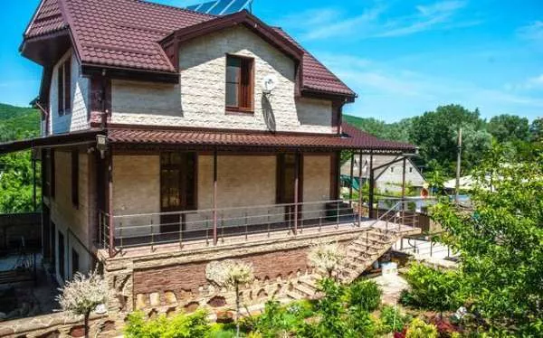 . Гостевой дом Весенняя 6. Туапсе