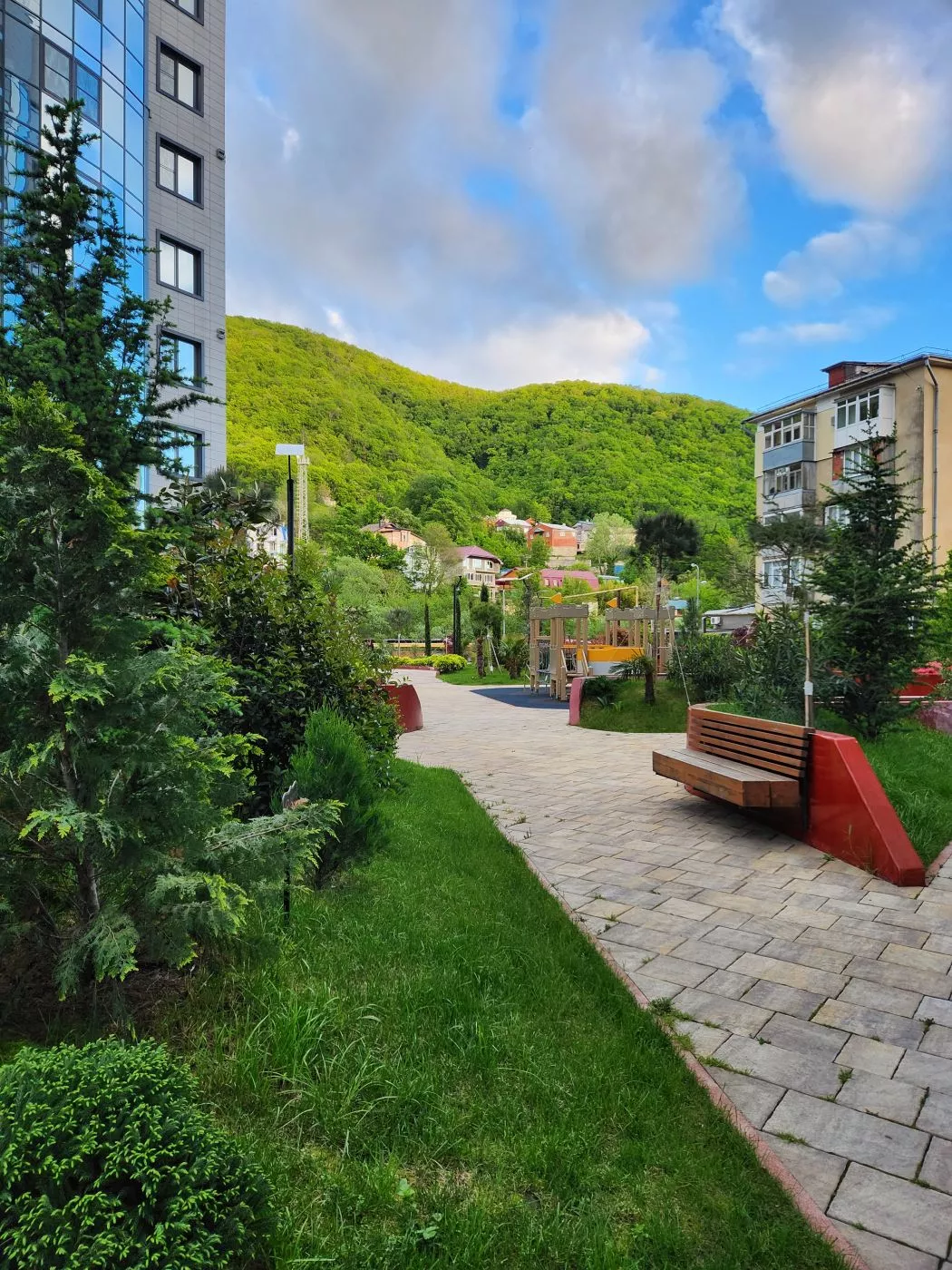 . Квартира в многоквартирном доме Сан Хилс. Небуг