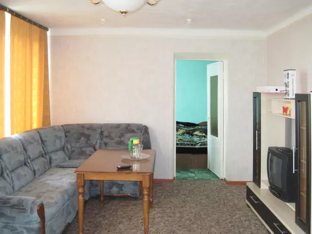 Семейный 3-х комнатный. Гостиница «Ейск» категории - "Без звезд". Ейск