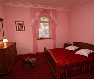 Люкс четырехместный. Гостиница Ташир. 