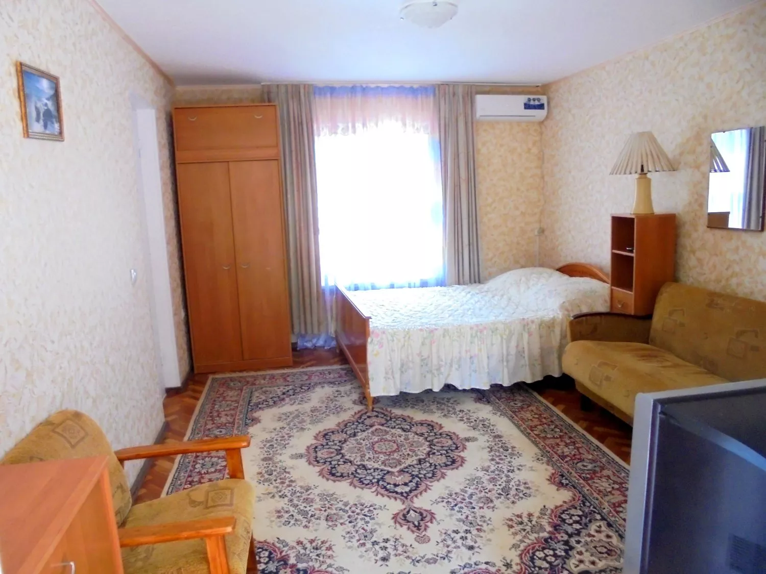 . Дом под ключ  Уютный домик с террасой на 2-5 человек.. Феодосия