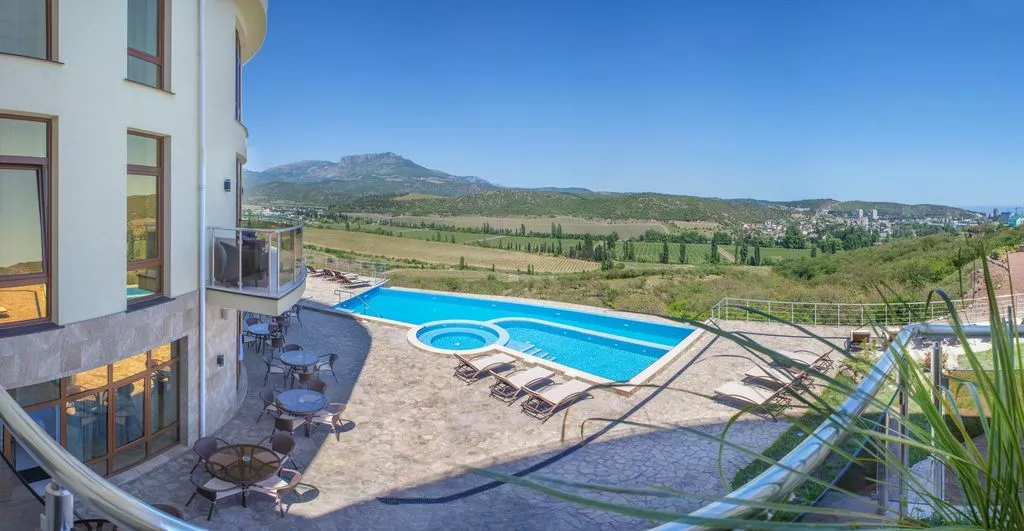 . Отель «Мирный». Алушта