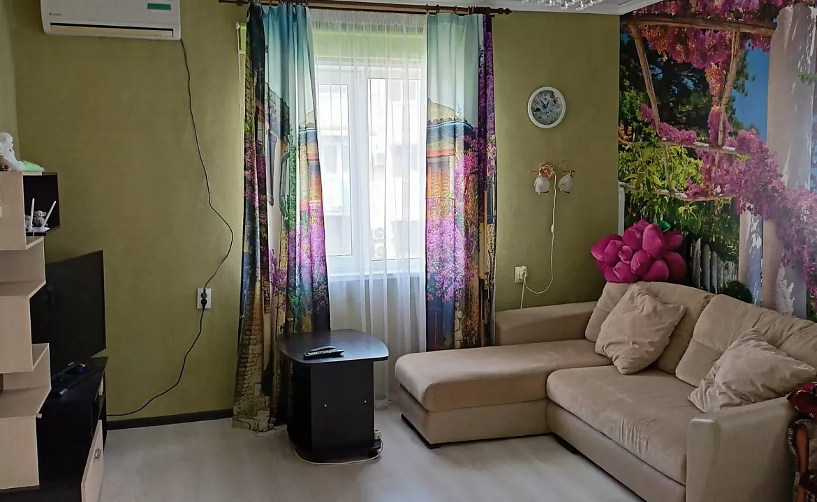 3х комнатная квартира под ключ. Квартира в многоквартирном доме Сухум. Сухум